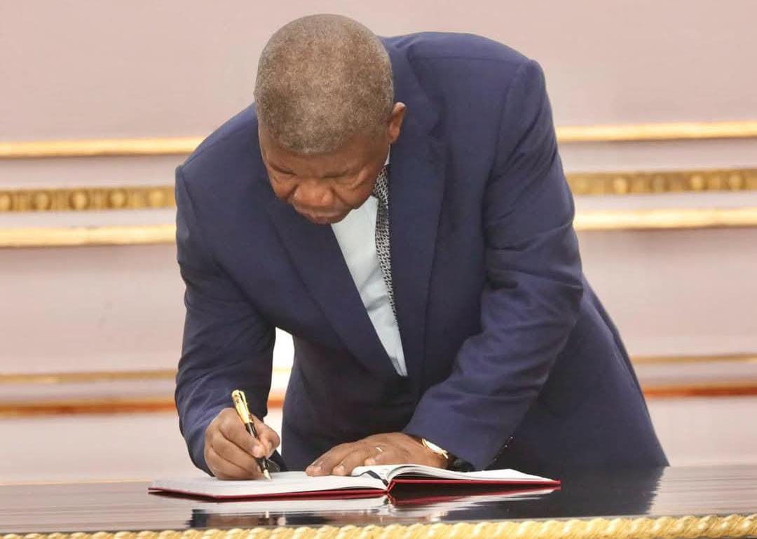 Nomeados novos embaixadores para Moçambique, Alemanha e Namíbia ‎