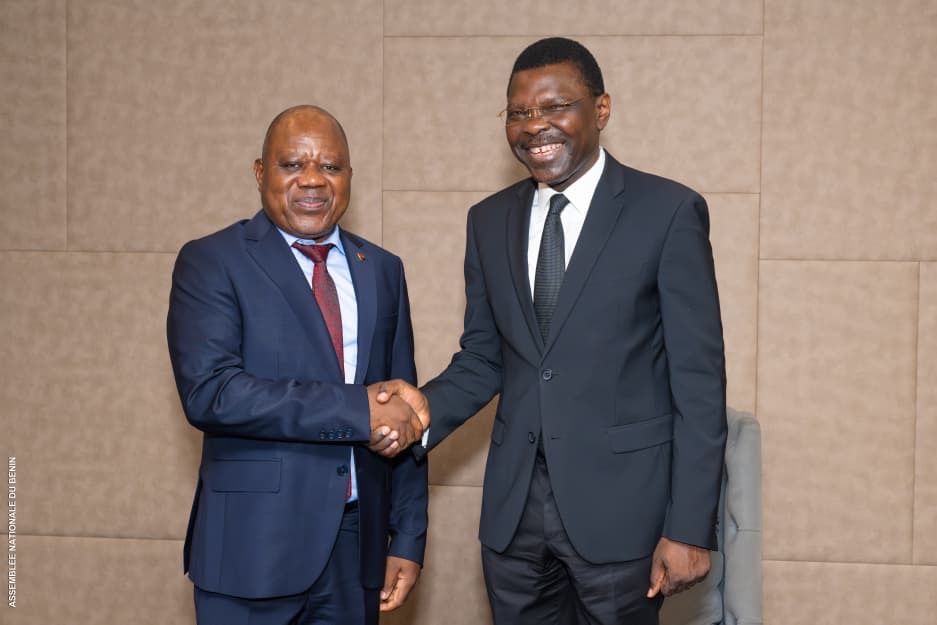 Adão de Almeida felicita homólogo do Benin pela investidura a Presidente do Parlamento