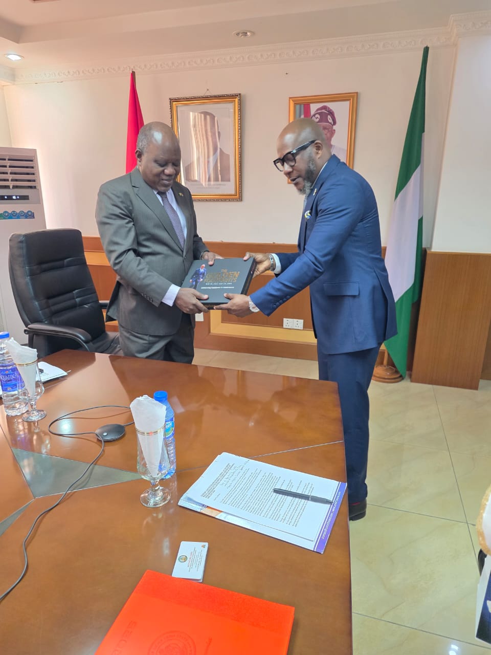 Zau recebe enviado de Akwa Ibom