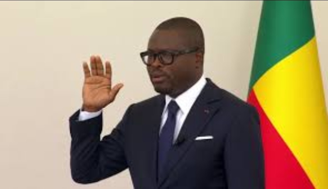 Bamóquina Zau representa João Lourenço na investidura do Presidente eleito do Benin