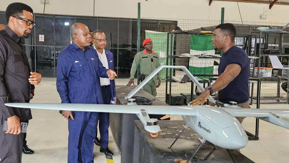 Angolanos poderão ser treinados na fábrica de drones de segurança e vigilância da Nigéria