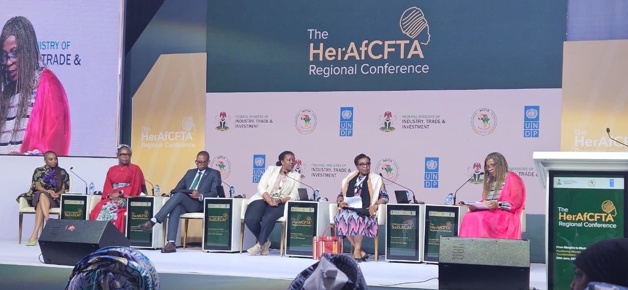 Rui Miguês de Oliveira em Abuja para a Conferência de Comércio Livre Africano voltada para a posição da mulher