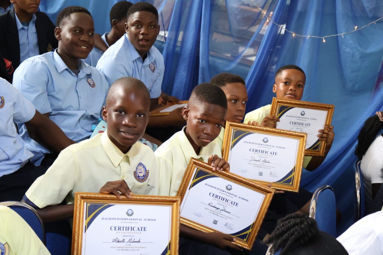 Estudantes Angolanos destacam-se no ano lectivo 2026 na Baldom International School de Abuja