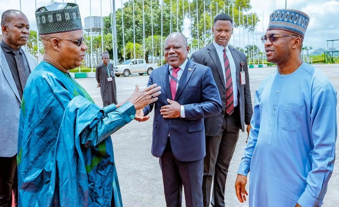 Vice Presidente da Nigéria em Luanda para a Cimeira da UA