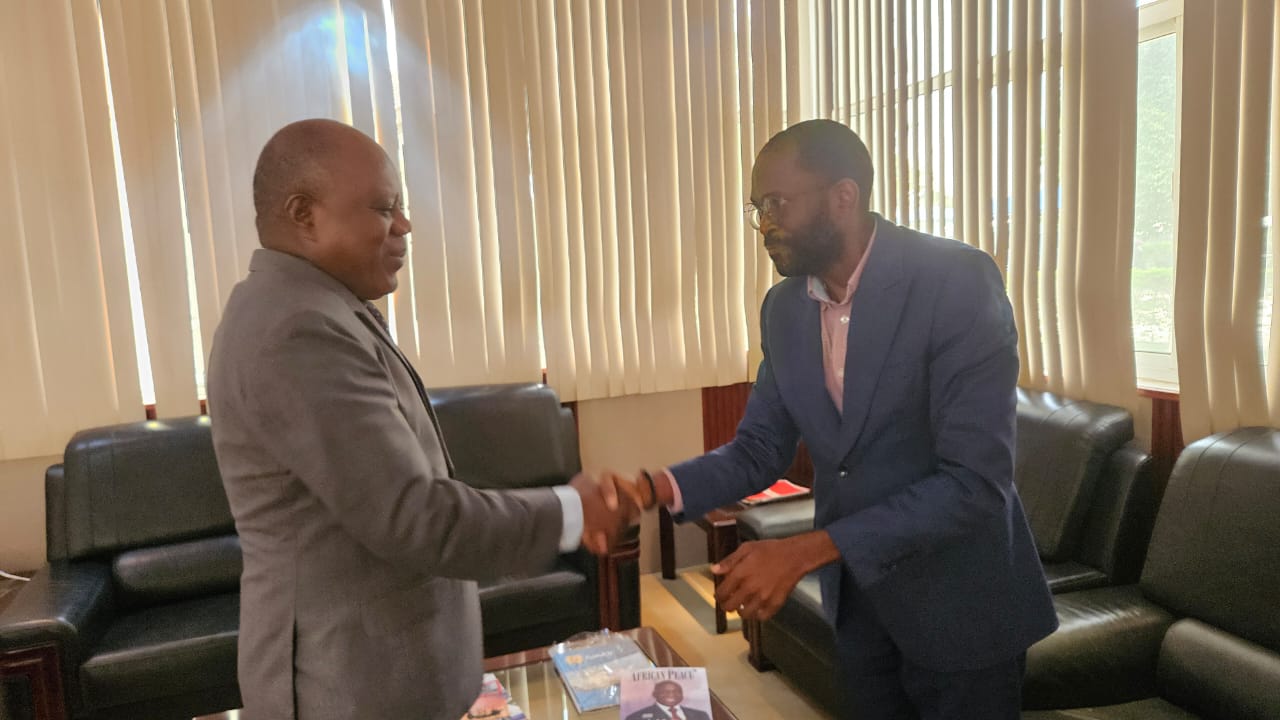 Ordem dos Contabilistas de Angola afirma-se em África